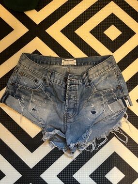 One Teaspoon Bandits Light Blue Distressed Denim Cutoffs sz 27